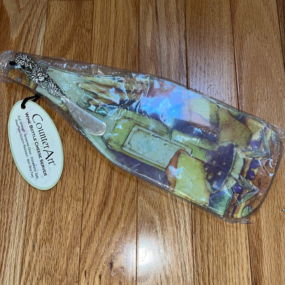 Counter Art Wine Bottle Cheese Server Tempered Glass Cutting Board NWT